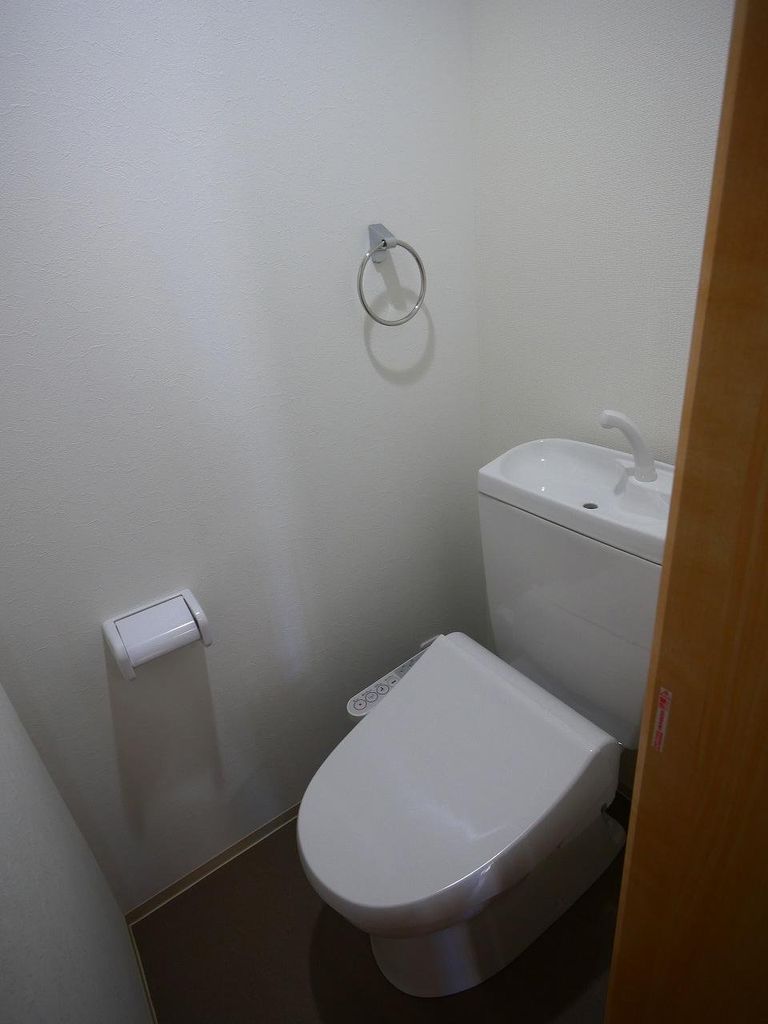 プライムスクエア福住のトイレ写真