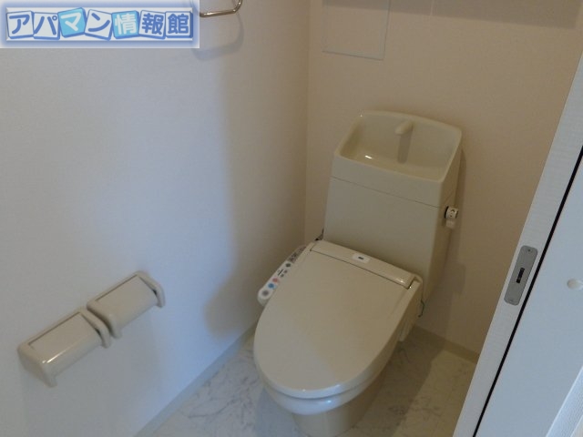 フォーエバー クローバー イリデッセントのトイレ写真