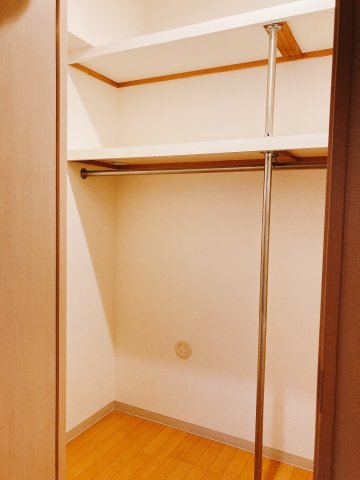 収納　カスタリア住吉II