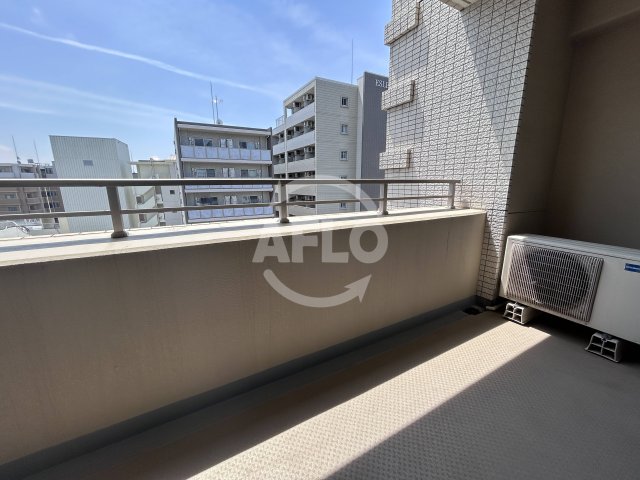 バルコニー　アパートメンツ江坂　バルコニー