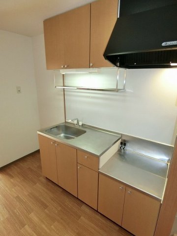 キッチン　コンパクトなキッチンで掃除もラクラク