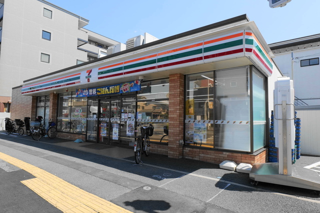 コンビニ　セブンイレブン浦安堀江1丁目店（コンビニ）まで346m