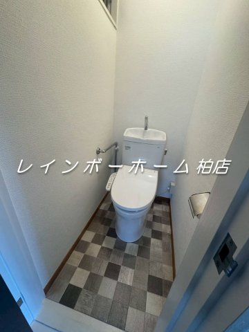 トイレ　※別部屋参考写真。