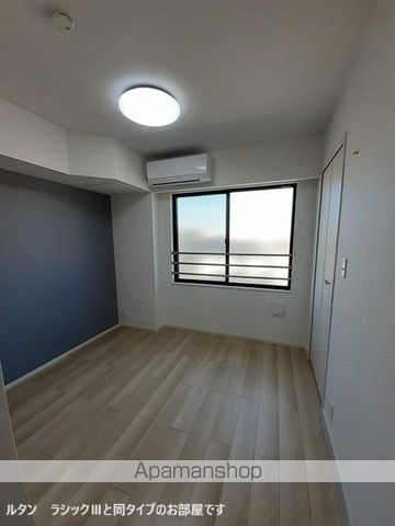 小郡下郷アパートの居間写真