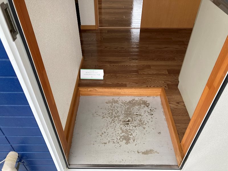 玄関　※参考写真