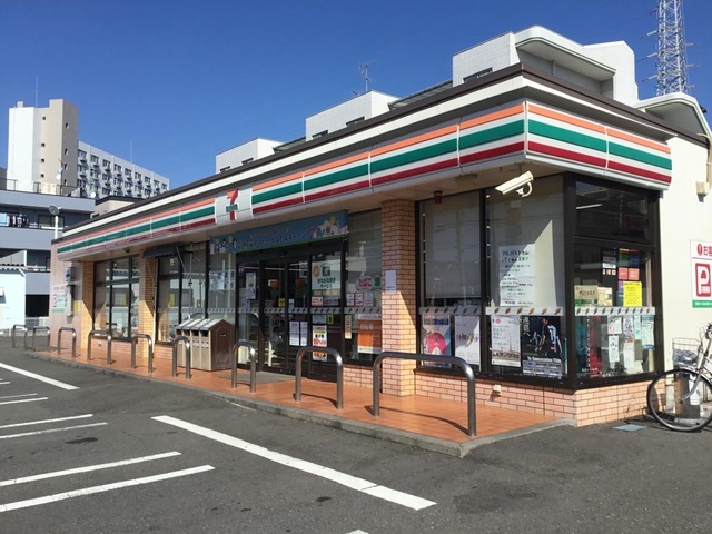 コンビニ　セブンイレブン川崎子母口東店（コンビニ）まで109m