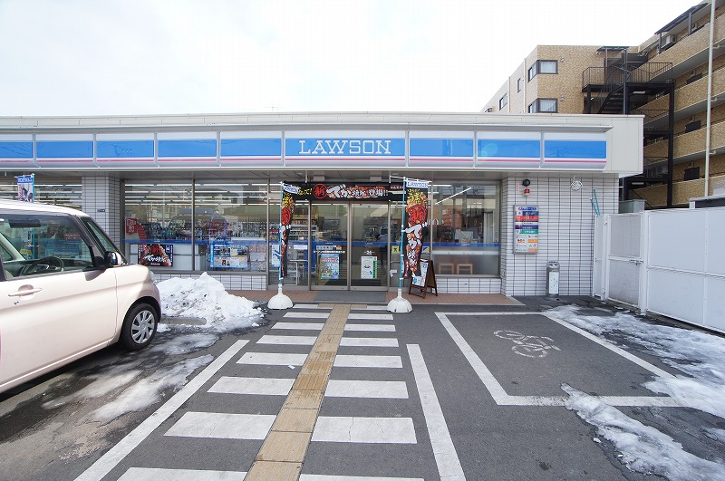 コンビニ　ローソン（コンビニ）まで430m