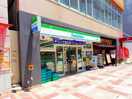 コンビニ　ファミリーマート 静岡呉服町店（コンビニ）まで281m