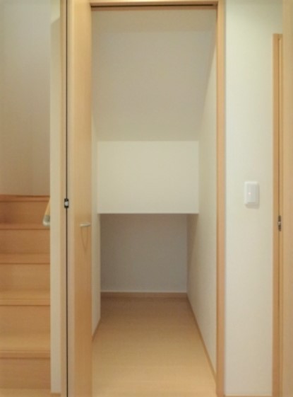 岡山市北区 2階建 築20年の内装写真