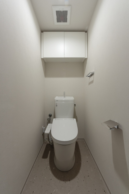 トイレ　※写真は同タイプ住戸です。