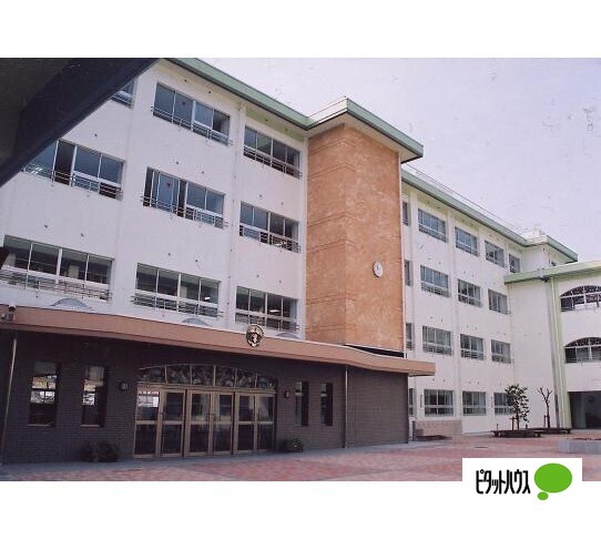 小学校　和歌山市立貴志小学校（小学校）まで820m