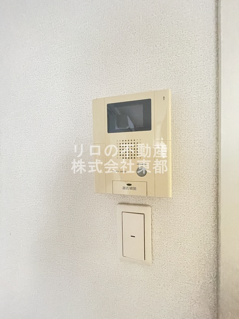 セキュリティ　ＴＶモニター付インターホンがあるので訪問者が一目でわかります