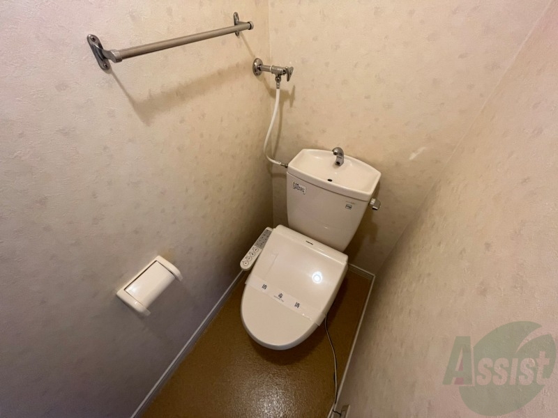 トイレ　こちらはトイレです。清潔感があり、安心して使用できます。