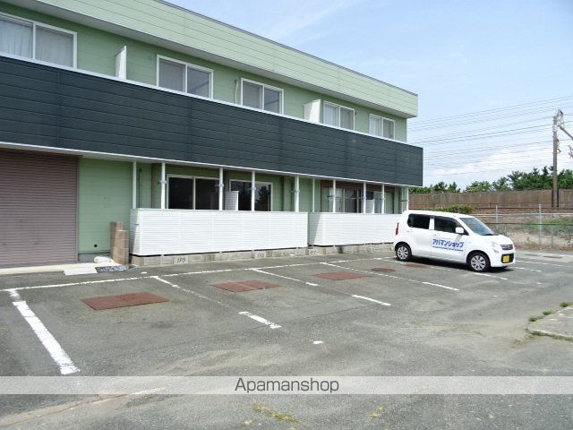 駐車場　駐車場