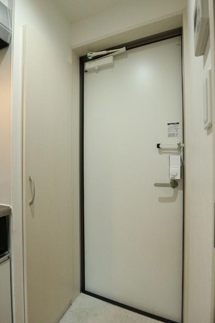 玄関　玄関　※同物件・同仕様画像