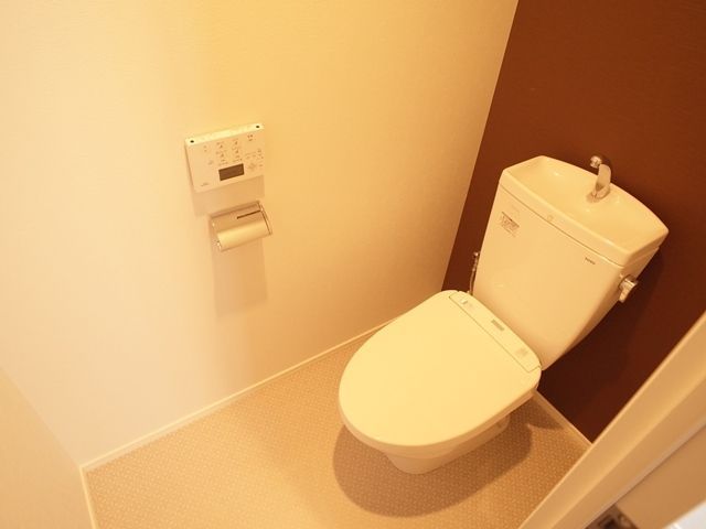 エンクレスト博多PREMIERのトイレ写真