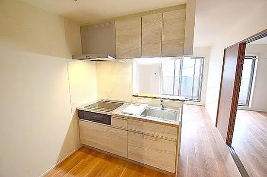 キッチン　※同建物の別のお部屋の写真です。