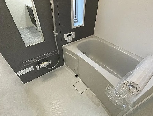 バス・シャワールーム　※同建物の別のお部屋の写真です。