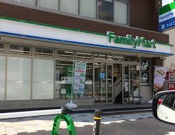 コンビニ　ファミリーマート 麻布運動場前店（コンビニ）まで105m