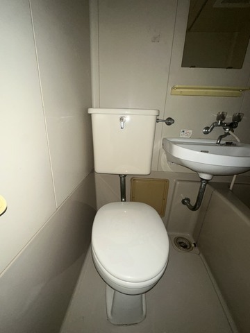 阪神本線 深江駅 徒歩4分 4階建 築42年のトイレ写真