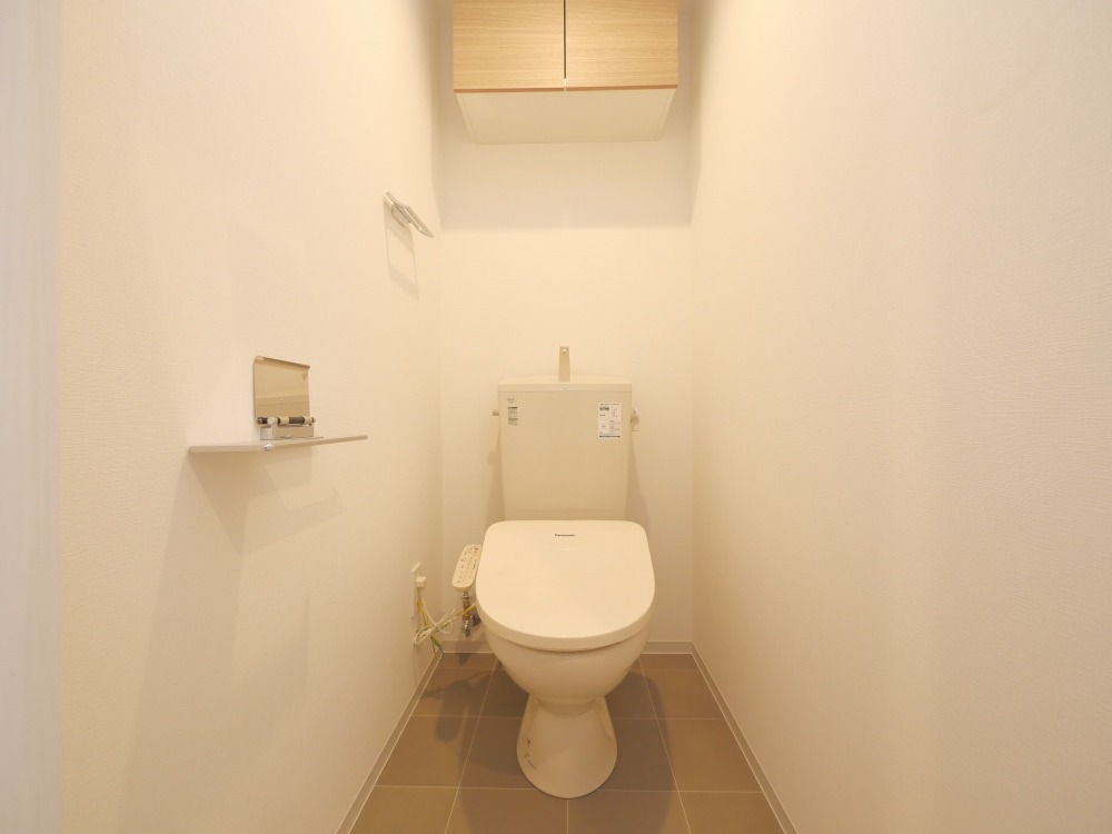 地下鉄東西線 円山公園駅 徒歩8分 4階建 築2年のトイレ写真