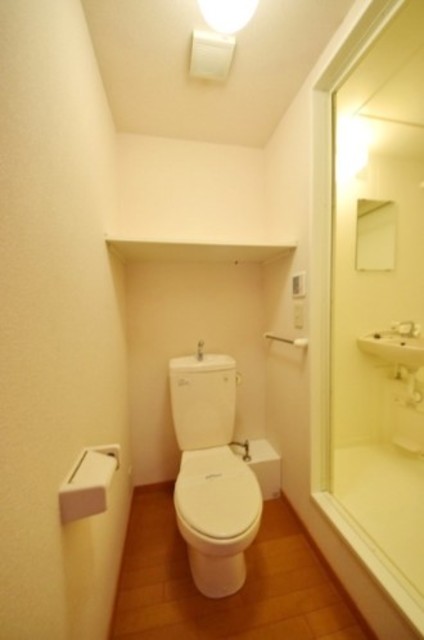 レオパレスクラッセのトイレ写真