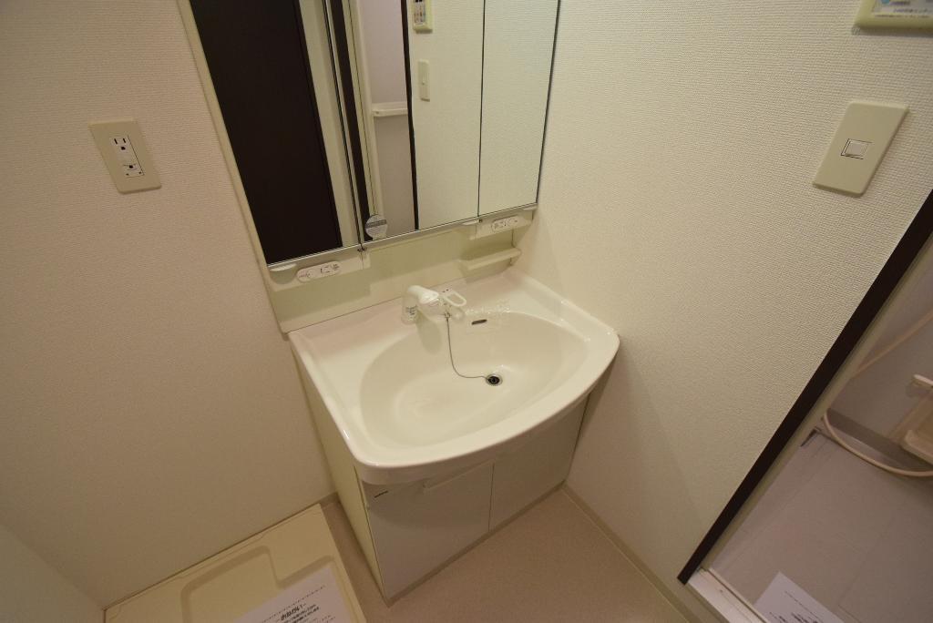 洗面設備　洗髪洗面化粧台
