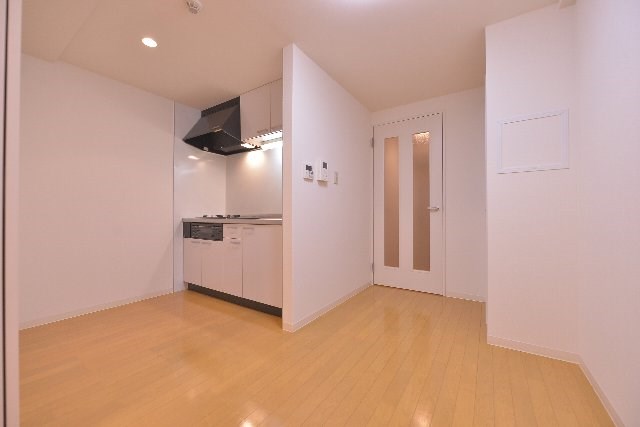 ＪＲ総武線 西船橋駅 徒歩10分 6階建 築19年の居間写真