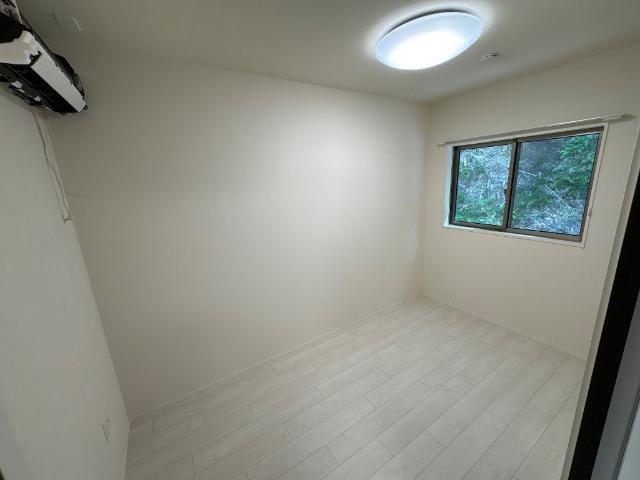 その他　落ち着いて過ごせるお部屋なので、寝室にいかがでしょうか
