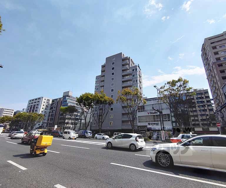パインフィールド御池の外観写真