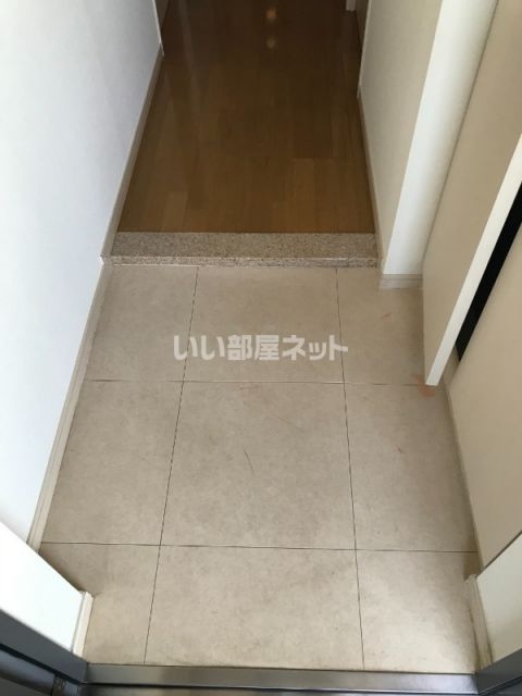 東葉高速鉄道 八千代緑が丘駅 徒歩10分 10階建 築21年の玄関写真