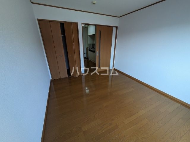 フューチャー市ヶ尾の居間写真