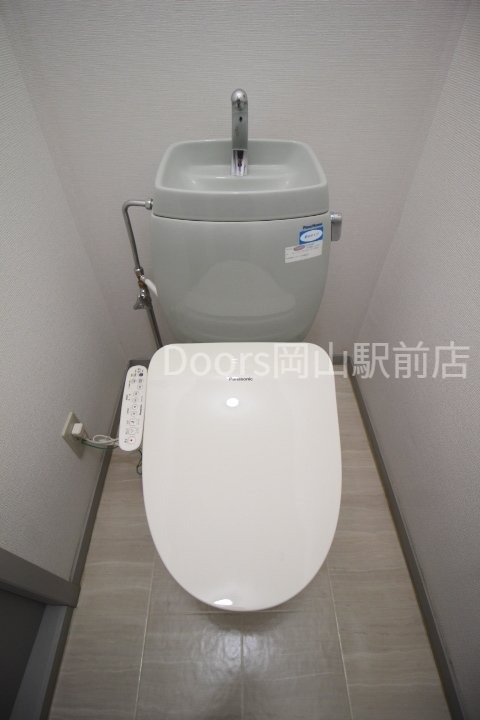 ＪＲ宇野線 大元駅 徒歩37分 2階建 築32年のトイレ写真