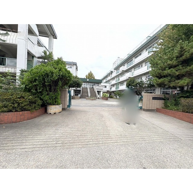小学校　栄和小（小学校）まで120m