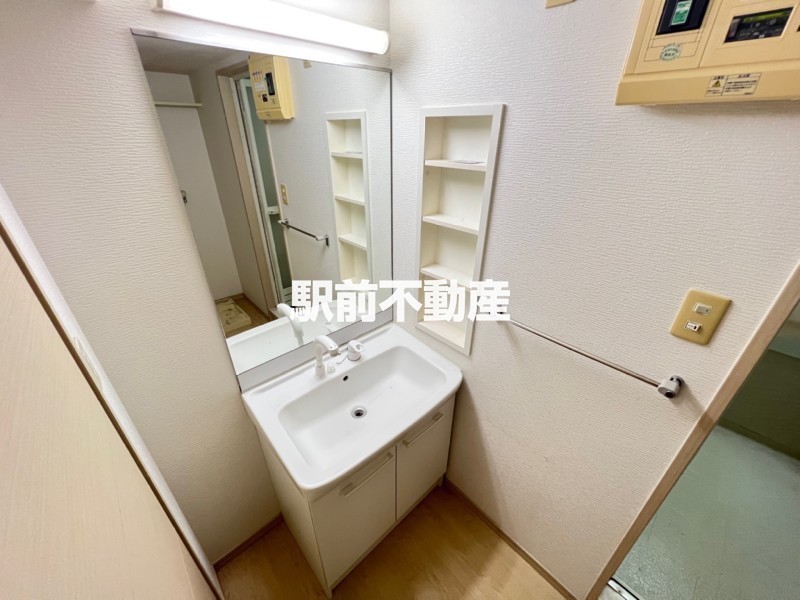 ＪＲ久大本線 南久留米駅 徒歩7分 3階建 築23年の内装写真