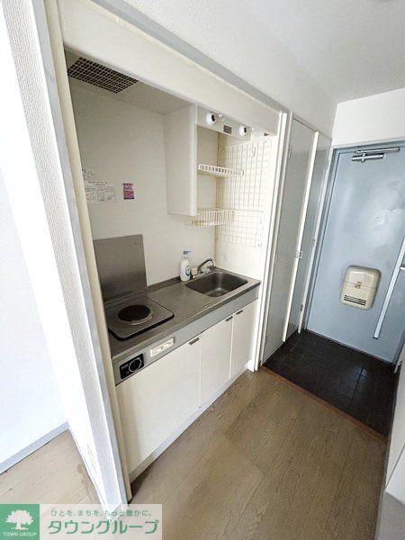 キッチン　同物件別部屋写真