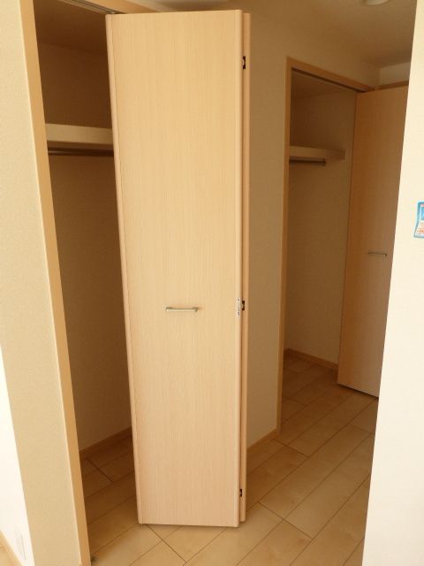 収納　★収納２箇所・いっぱい入ります★