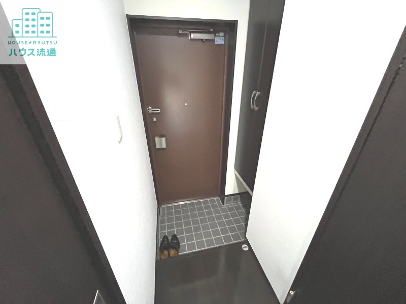 玄関　※同タイプ７階写真