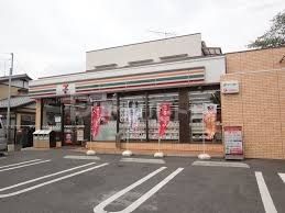 コンビニ　セブンイレブン柏旭町4丁目店（コンビニ）まで590m