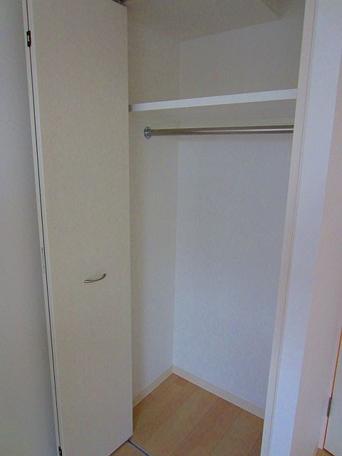 日暮里・舎人ライナー 熊野前駅 徒歩2分 8階建 築13年の内装写真