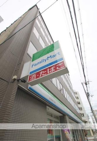 コンビニ　ファミリーマート（コンビニ）まで82m
