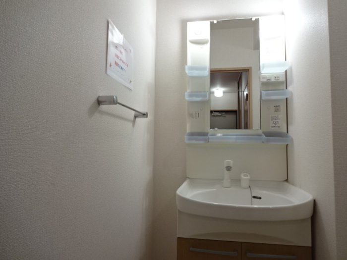 洗面設備　※別部屋のイメージ写真です。