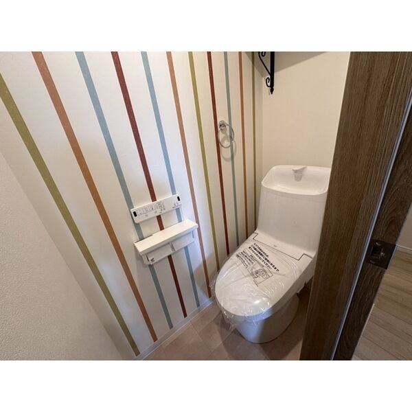 バルコニー　シンプルで使いやすいトイレです