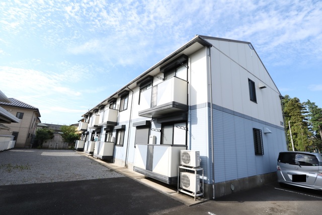 建物外観　☆近隣にコンビニがありお買い物に便利です☆