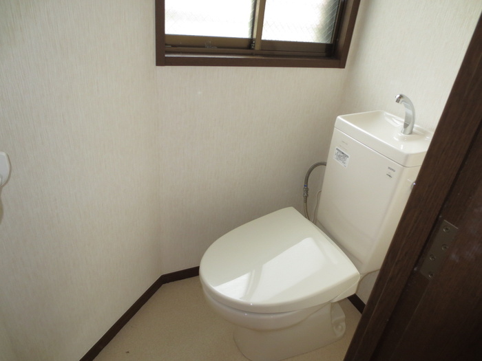 グランデュール鎌倉のトイレ写真