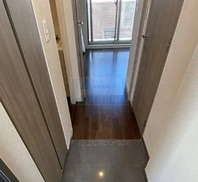 玄関　※別部屋参考写真