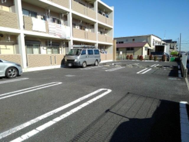 小田急小田原線 本厚木駅 バス乗車時間：16分 最寄りバス停で下車 徒歩3分 3階建 築19年のその他写真