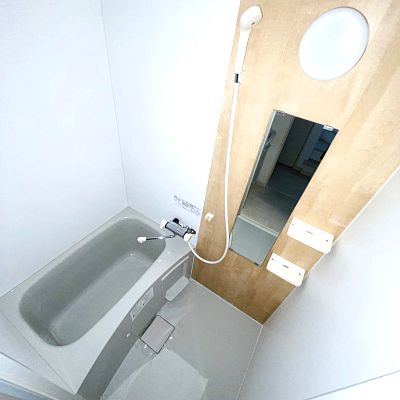 バス・シャワールーム　※写真は別号室のものですので現状優先とさせていただきます