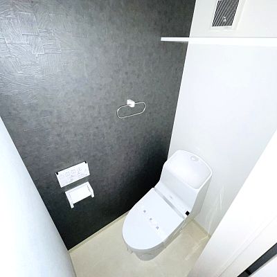 トイレ　※写真は別号室のものですので現状優先とさせていただきます