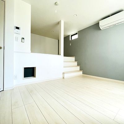 居室・リビング　※写真は別号室のものですので現状優先とさせていただきます